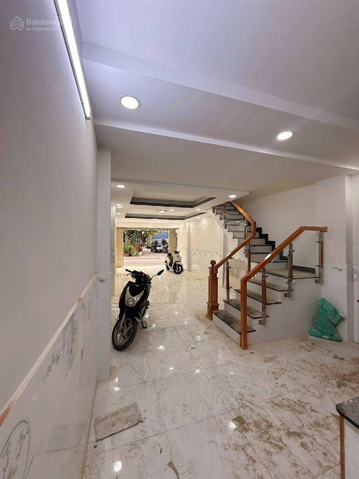 Bán gấp nhà mặt tiền 2 tầng mới gò xoài btân, 48m2, ngay chợ, đường 8m, chỉ nhỉnh 4 tỷ.