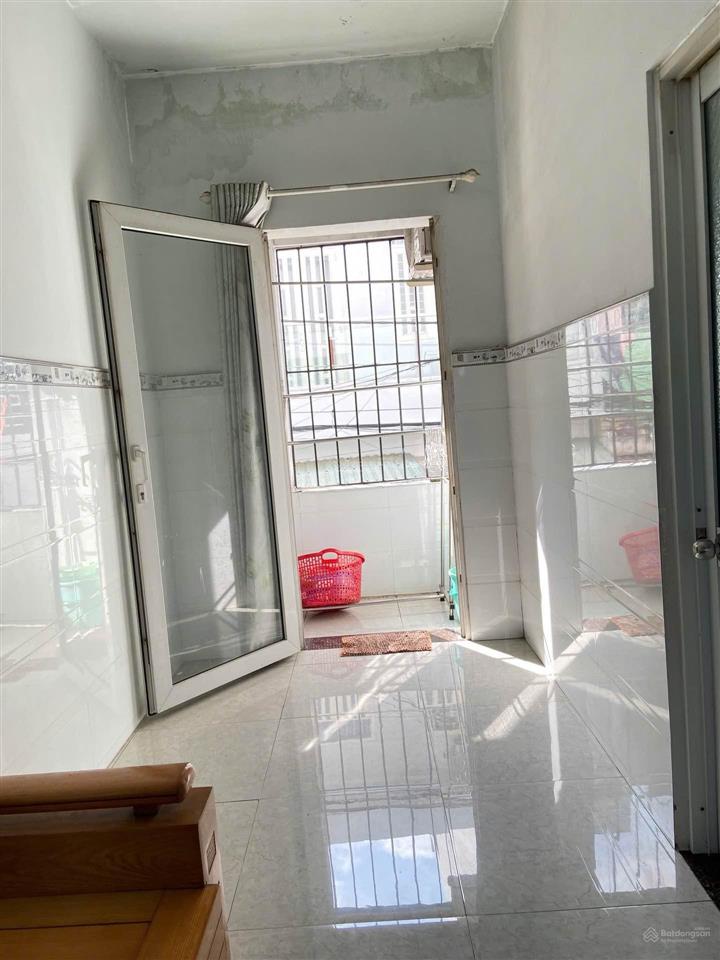 Hot, bán gấp nhà riêng mã lò btân. 60m2, 3 tầng mới đẹp, hẻm 5m sát mặt tiền, chỉ nhỉnh 4 tỷ.