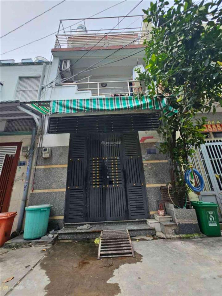 Hot, bán gấp nhà đẹp 4 tầng chiến lược btân, 40m2, hẻm 6m xe hơi tránh, chỉ nhỉnh 4 tỷ.