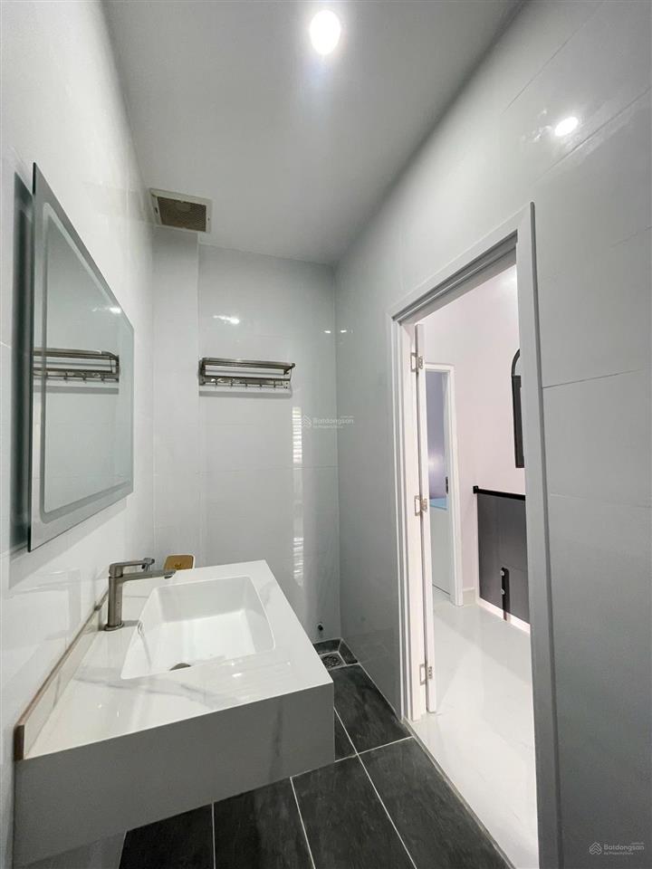Hot, bán gấp nhà đẹp 2 tầng an lạc btân, 44m2, hẻm xe hơi 5m, gần bến xe miền tây, chỉ nhỉnh 4 tỷ.