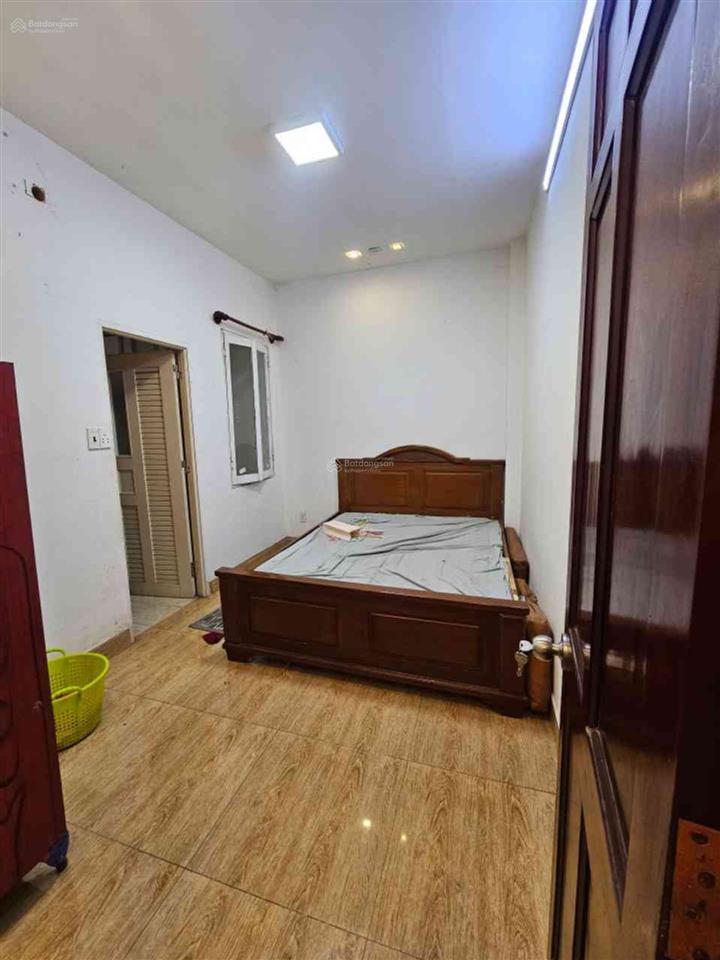 Hot, bán gấp nhà 2 tầng mới đẹp võ văn vân btân, 56m2, hẻm 7m thông xe tải tránh, chỉ hơn 3 tỷ.