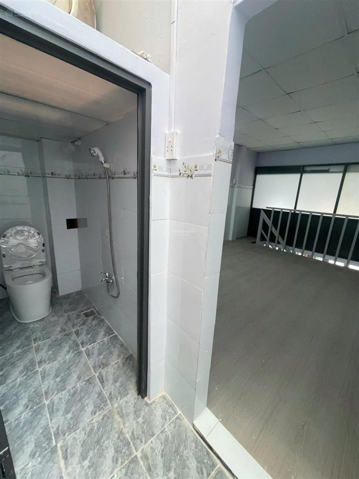 Hot, nhà bán 3 tỷ nh cho vay 1,5 tỷ lê văn quới ngay sát ngã tư 4 xã, 48m2, 2 tầng mới đẹp, hẻm 8m