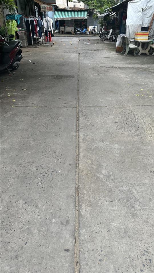 Hot, nhà bán 3 tỷ nh cho vay 1,5 tỷ lê văn quới ngay sát ngã tư 4 xã, 48m2, 2 tầng mới đẹp, hẻm 8m