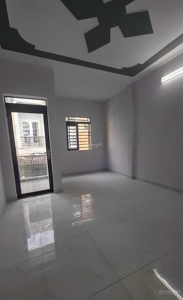 Hot, bán gấp nhà đẹp 2 tầng hương lộ 2 bình tân, 41m2, hẻm xe hơi ngay ngã tư 4 xã, chỉ nhỉnh 3 tỷ