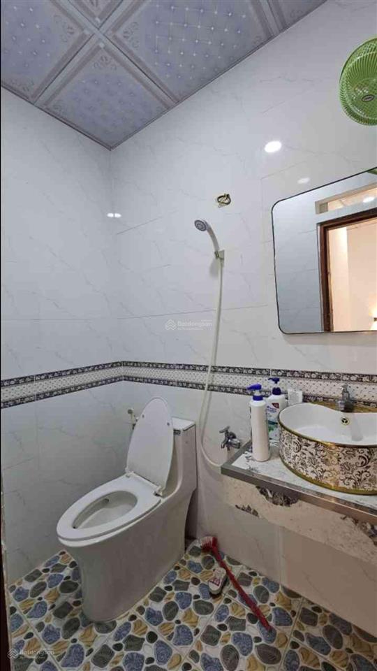 Hot, bán gấp nhà mới đẹp 2 tầng âu cơ tân bình, 40m2 sát mặt tiền, chỉ hơn 4 tỷ.