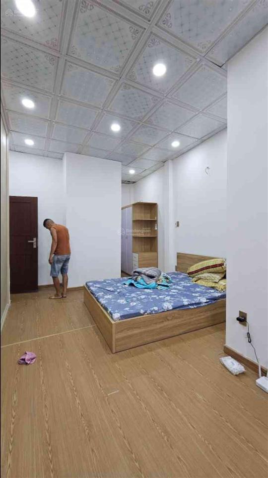 Hot, bán gấp nhà mới đẹp 2 tầng âu cơ tân bình, 40m2 sát mặt tiền, chỉ hơn 4 tỷ.