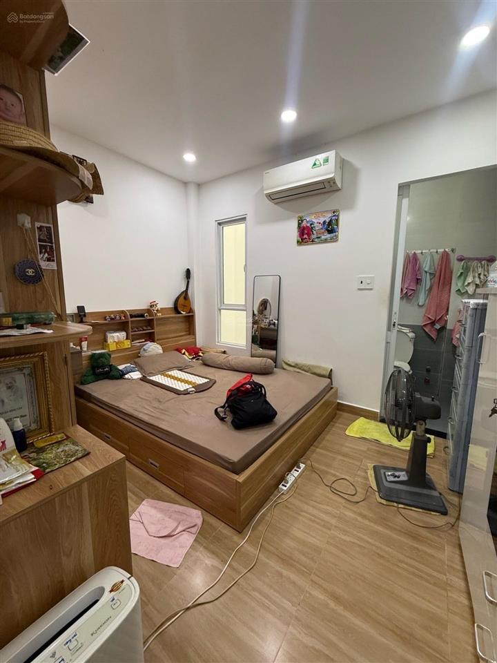 Hot, bán gấp nhà mới đẹp 4 tầng ni sư huỳnh liên tân bình, 40m2, hẻm 3,5m chỉ nhỉnh 4 tỷ.