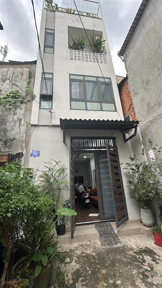 Hot, bán gấp nhà mới đẹp 4 tầng ni sư huỳnh liên tân bình, 40m2, hẻm 3,5m chỉ nhỉnh 4 tỷ.