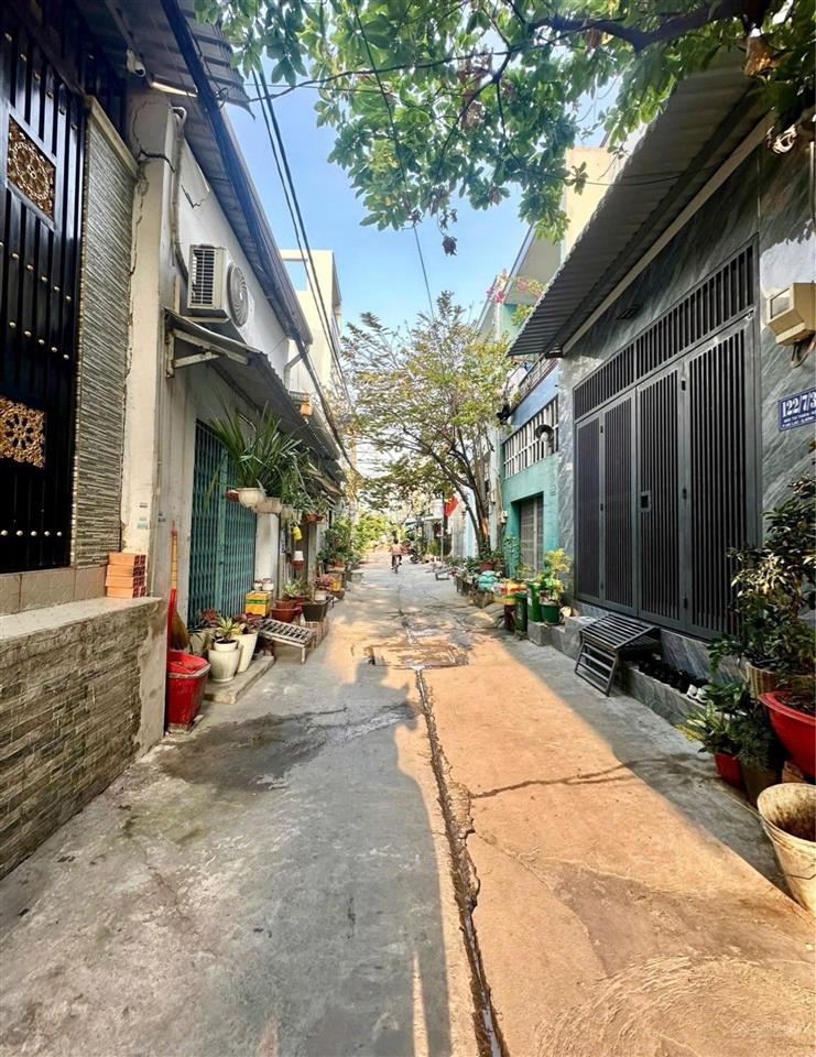 Hot, bán gấp nhà đẹp 2 tầng an lạc btân, 48m2, hẻm xe hơi sát bến xe miền tây, chỉ hơn 4 tỷ