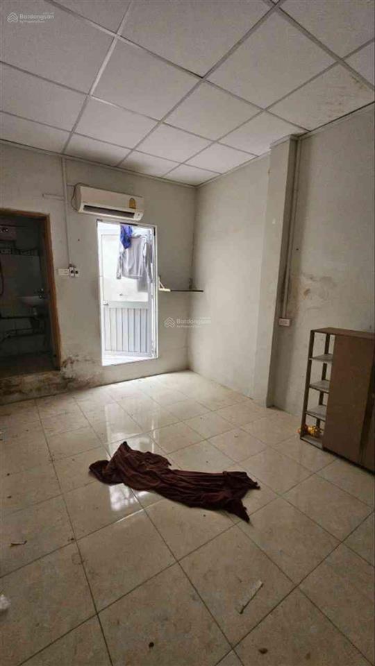 Hot, bán gấp nhà riêng hoàng văn thụ tân bình sát sân bay, 40m2, 2 tầng, hẻm xe hơi đỗ cửa, 5.x tỷ