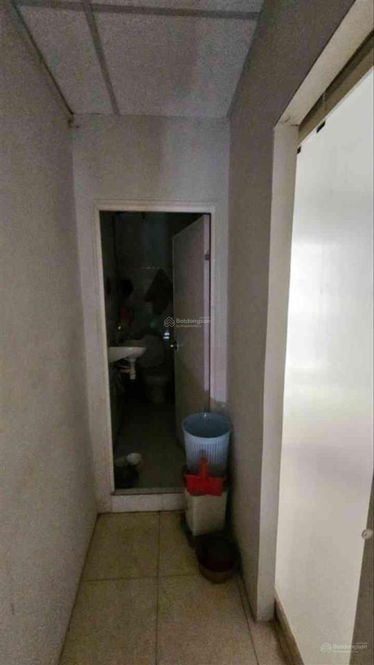 Hot, bán gấp nhà riêng hoàng văn thụ tân bình sát sân bay, 40m2, 2 tầng, hẻm xe hơi đỗ cửa, 5.x tỷ