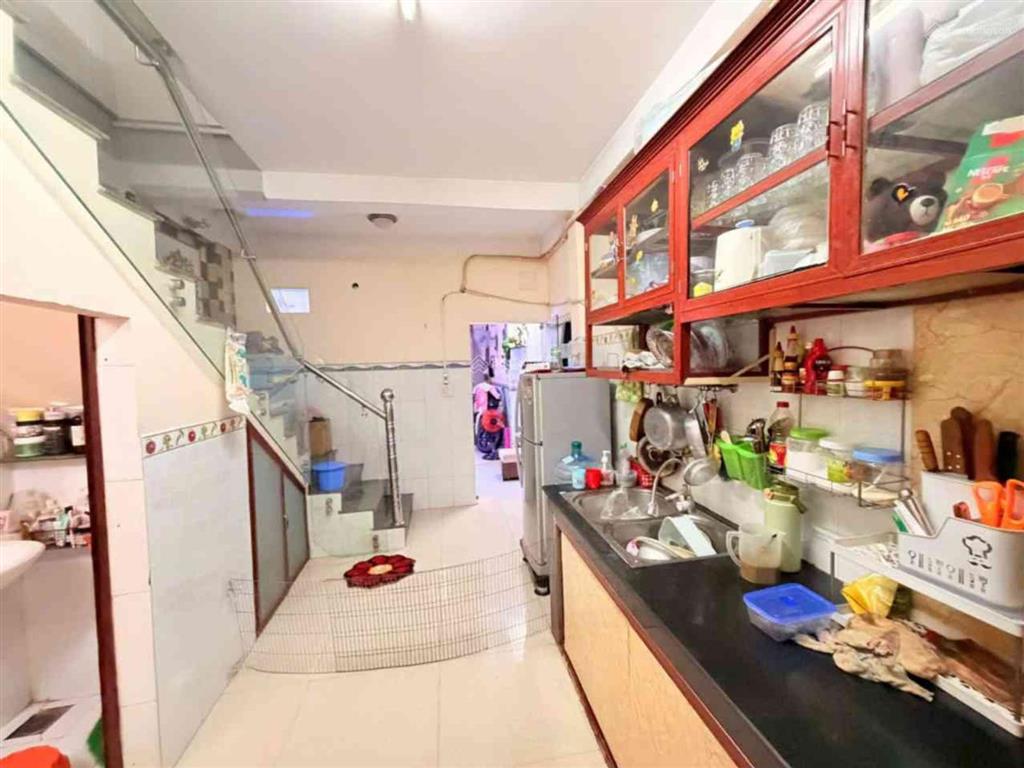 Hot, bán gấp nhà riêng âu cơ tân phú, 42m2, 2 tầng, hẻm 3.5m gần mặt tiền, chỉ nhỉnh 4 tỷ.