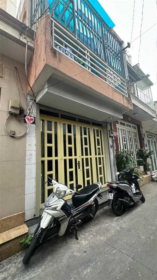 Hot, bán gấp nhà riêng âu cơ tân phú, 42m2, 2 tầng, hẻm 3.5m gần mặt tiền, chỉ nhỉnh 4 tỷ.