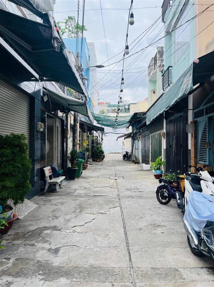 Hot, bán đất tặng luôn ngôi nhà phú thọ hòa, tân phú, 74m2. hẻm xe hơi 6m, chỉ hơn 5 tỷ.