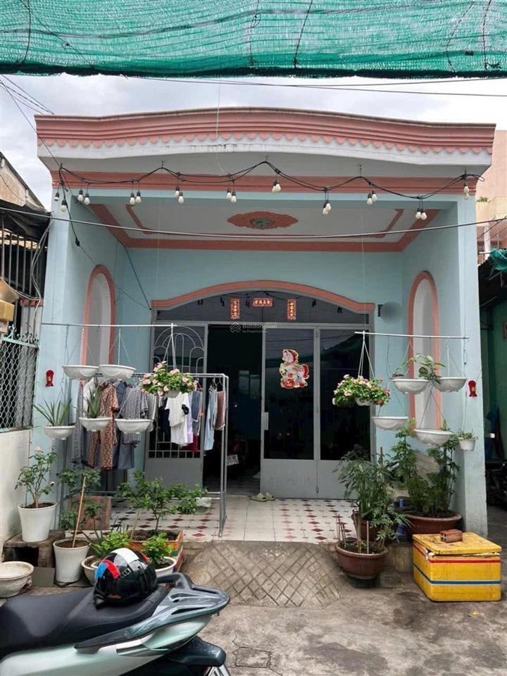 Hot, bán đất tặng luôn ngôi nhà phú thọ hòa, tân phú, 74m2. hẻm xe hơi 6m, chỉ hơn 5 tỷ.