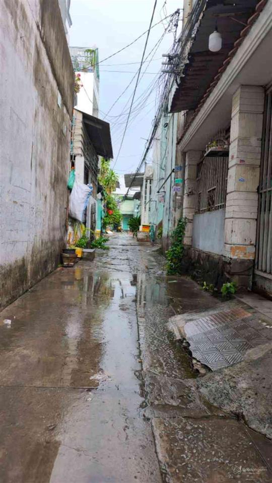 Hot, bán gấp nhà riêng hương lộ 2 btân, 70m2, 2 tầng, hẻm trước nhà 3,5m gần mặt tiền, chỉ nhỉnh 3t