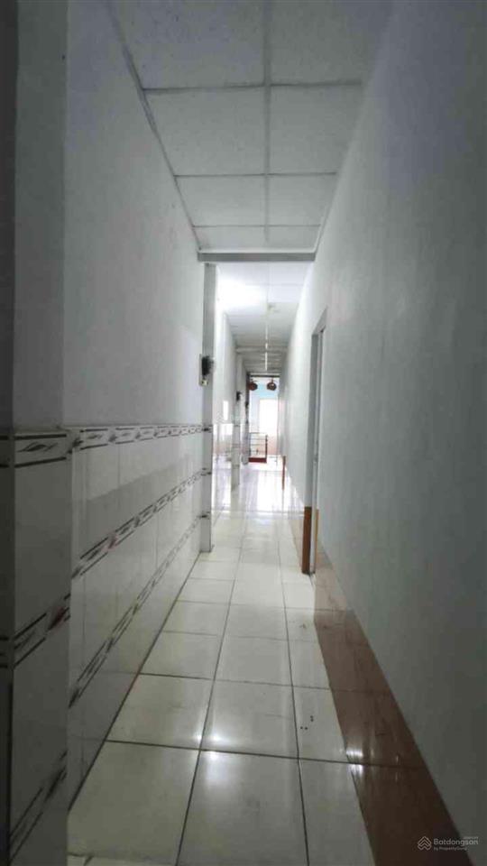 Hot, bán gấp nhà riêng hương lộ 2 btân, 70m2, 2 tầng, hẻm trước nhà 3,5m gần mặt tiền, chỉ nhỉnh 3t