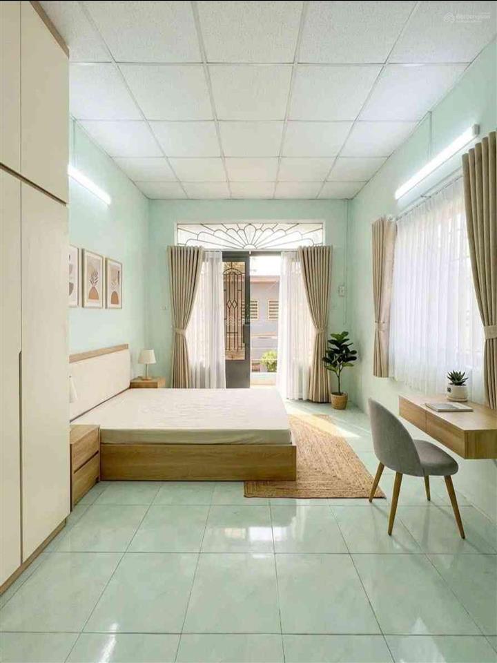 Hot, bán gấp nhà riêng chiến lược btân, 32m2, 2 tầng, hẻm 5m xe hơi đỗ cửa, chỉ nhỉnh 3 tỷ xíu.