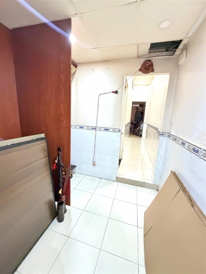 Hot, bán gấp nhà riêng lũy bán bích tân phú, 80m2, 2 tầng sát mặt tiền, chỉ nhỉnh 6 tỷ.