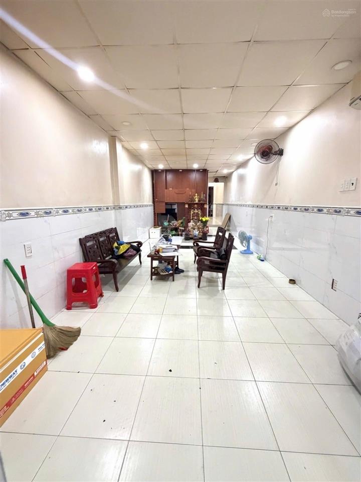 Hot, bán gấp nhà riêng lũy bán bích tân phú, 80m2, 2 tầng sát mặt tiền, chỉ nhỉnh 6 tỷ.