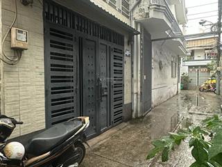 Bán gấp nhà riêng lê văn quới 49m2, 2 tầng đúc thật, cách mặt tiền 1 căn hẻm xe hơi đỗ cửa 4tỷ1