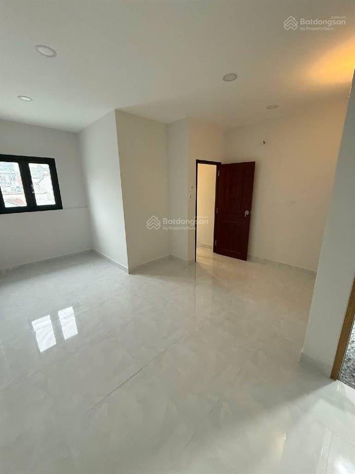 Hot, bán gấp nhà đẹp 3 tầng miếu bình đông, 45m2, hẻm xe hơi thông, 3 phòng ngủ, chỉ nhỉnh 4 tỷ.