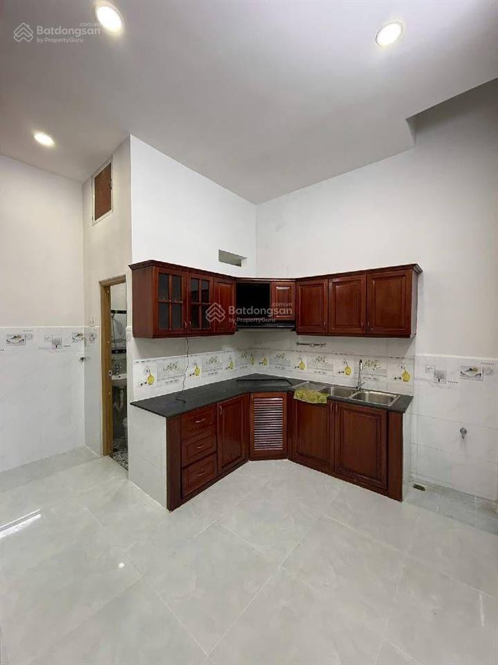 Hot, bán gấp nhà đẹp 3 tầng miếu bình đông, 45m2, hẻm xe hơi thông, 3 phòng ngủ, chỉ nhỉnh 4 tỷ.