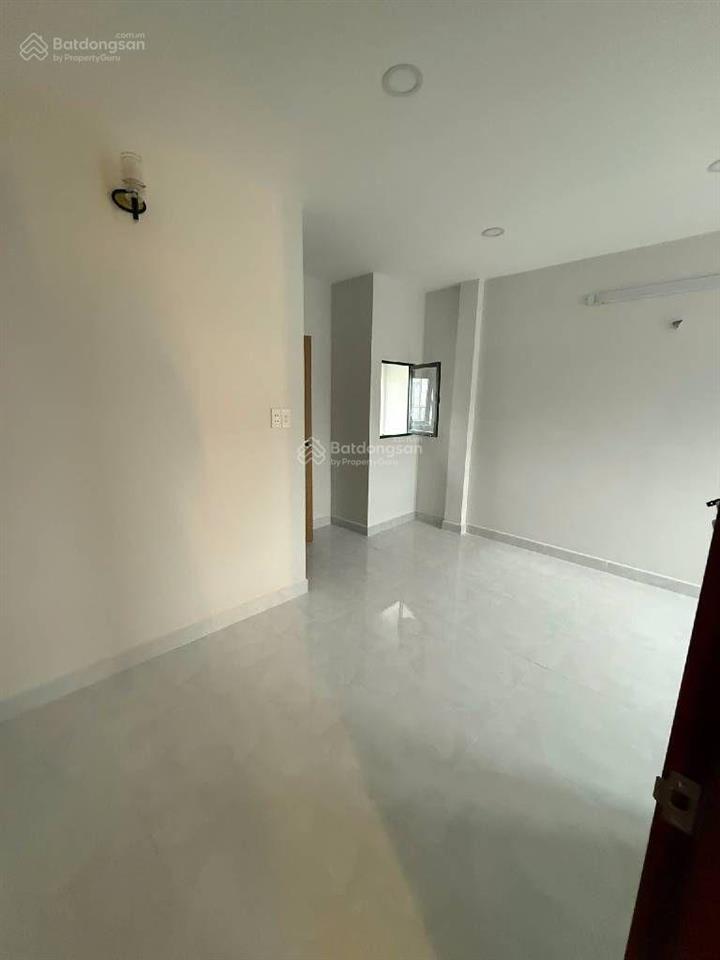 Hot, bán gấp nhà đẹp 3 tầng miếu bình đông, 45m2, hẻm xe hơi thông, 3 phòng ngủ, chỉ nhỉnh 4 tỷ.