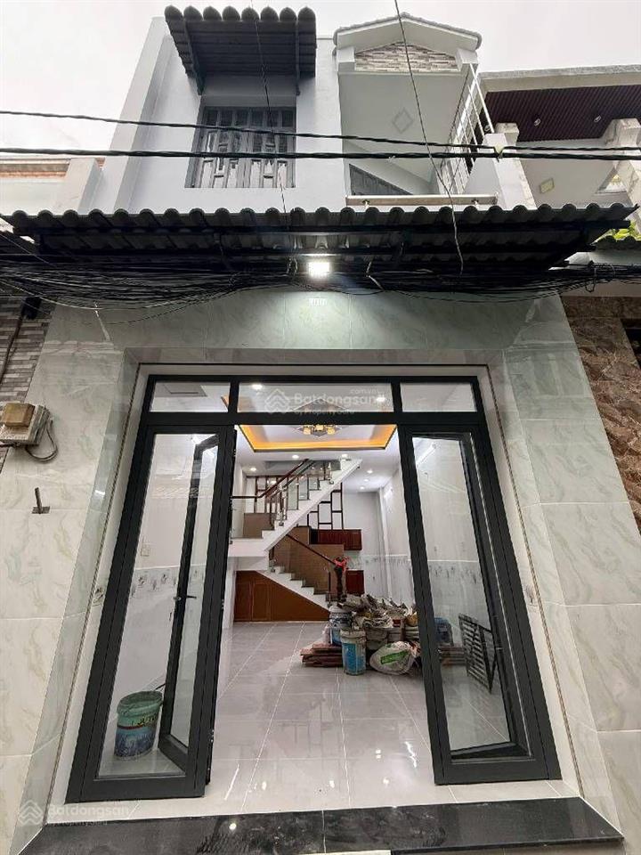 Hot, bán gấp nhà đẹp 3 tầng miếu bình đông, 45m2, hẻm xe hơi thông, 3 phòng ngủ, chỉ nhỉnh 4 tỷ.