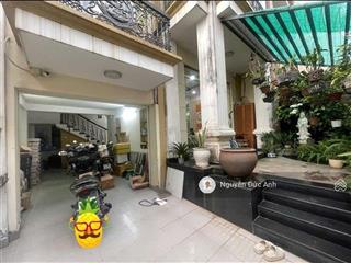 Bán nhà biệt thự cũ, xe tải vô cách 1 căn ra đường 30m kề bờ kè tham lương tiềm năng, nhà shr đẹp