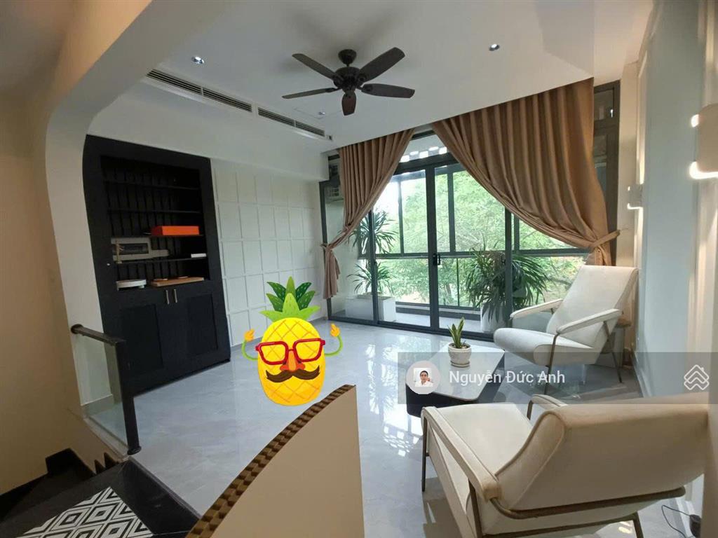 Bán nhà 77m2(4.5*17) chủ xây thiết kế sang trọng 4tầng 4pn 5wc nội thất xịn, gần emart phan huy ích