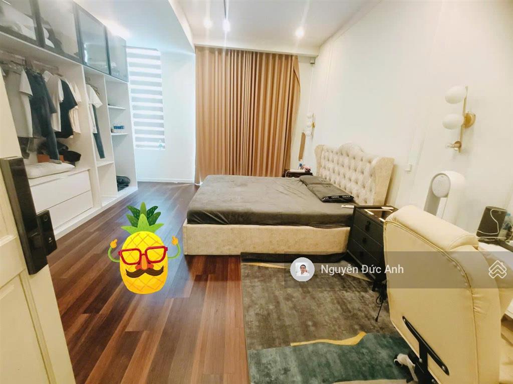 Bán nhà 77m2(4.5*17) chủ xây thiết kế sang trọng 4tầng 4pn 5wc nội thất xịn, gần emart phan huy ích