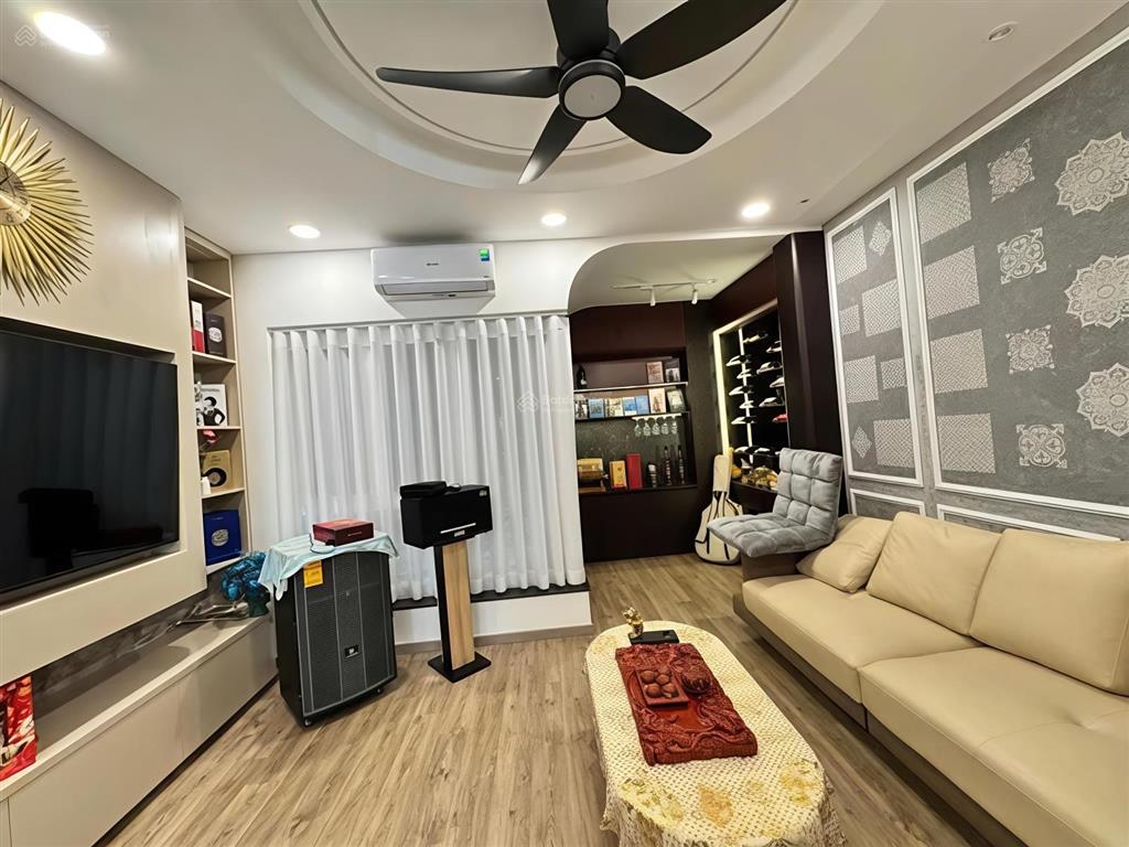 Bán nhà mới hxh gò vấp, chủ xây ở rất kỹ 5 tầng ô tô ngủ nhà khu phân lô 4.5x15.5m gần emart gò vấp