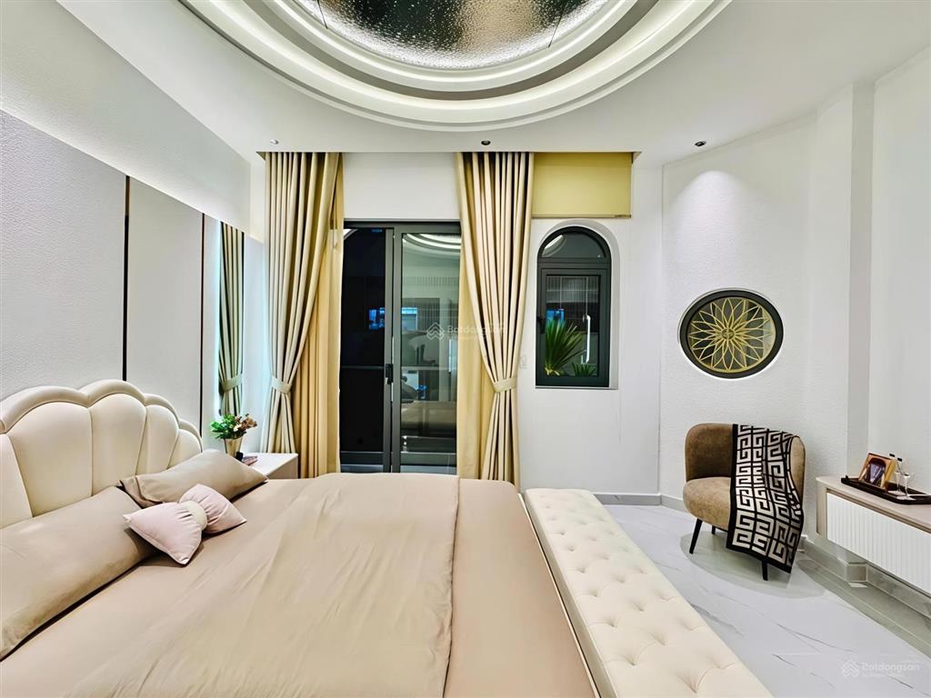Bán nhà căn góc xây mới 5tầng hiện đại, có thang máy, gara ôtô ngủ nhà  giáp bình thạnh, phú nhuận
