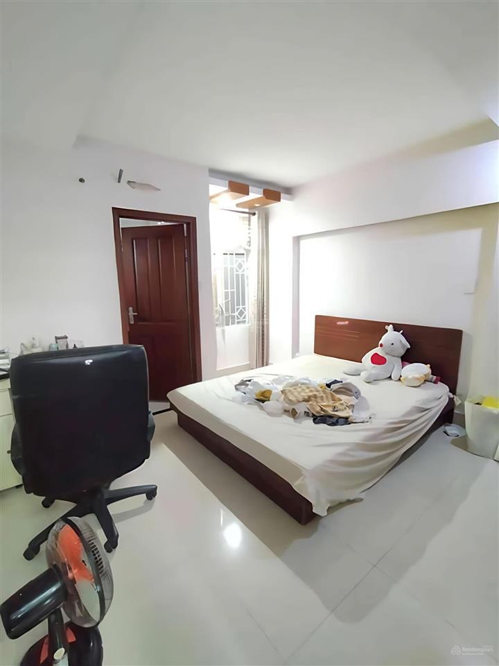 Bán nhà chính chủ xây ở cứng cáp 5 tầng gara ôtô, hẻm xe tải thông bàn cờ, gần cv làng hoa gò vấp