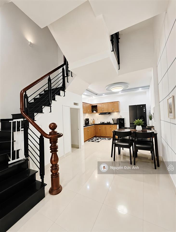Hxh, khu phân lô dân trí cao, shr (4m*13m) vuông đẹp, nhà đúc 3tầng 4pn mái đúc cứng cáp, 6tỷxtl