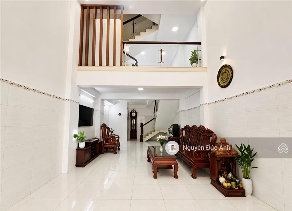 1 sẹc hẻm xe tải thông bàn cờ, nhà chủ xây đúc 5tầng gara ôtô ngủ nhà, gần sân bay ga t3  sân golf