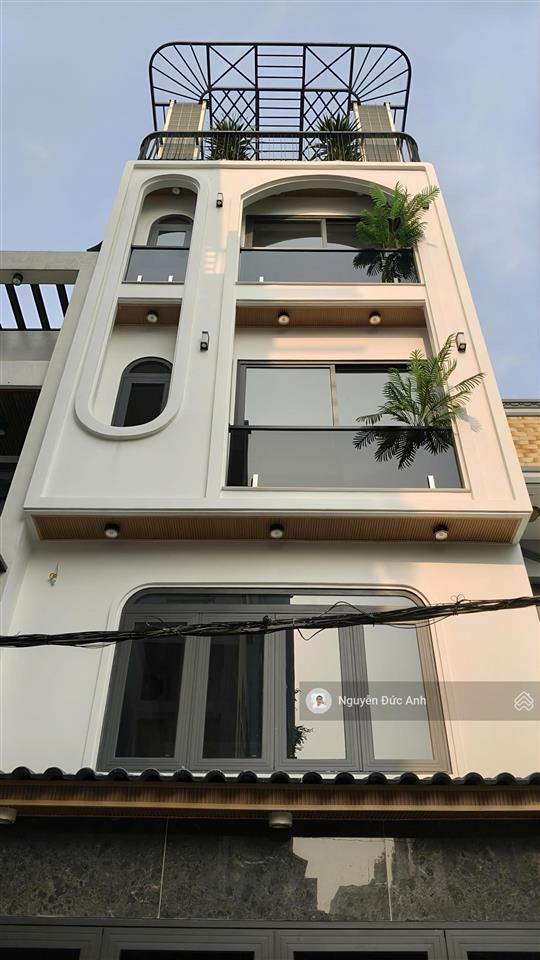 Hẻm xe tải gần cv làng hoa, xe hơi 7 chỗ ngủ nhà, xây mới 5tầng có gara ôtô, full nội thất cao cấp