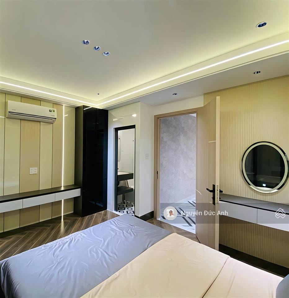 Hẻm xe tải gần cv làng hoa, xe hơi 7 chỗ ngủ nhà, xây mới 5tầng có gara ôtô, full nội thất cao cấp