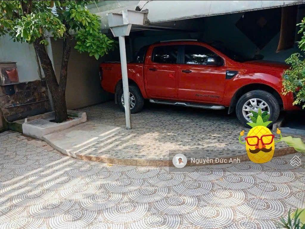 Biệt thự 300m2 mặt tiền đường 10m ngay ngã tư ga, nhà shr đẹp chính chủ, tiềm năng ở kd đầu tư chdv