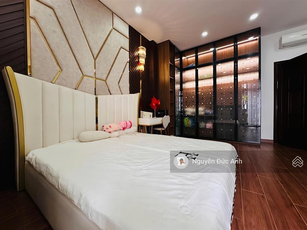 (6m*18m) btct 4tầng 5pn master, 1sẹc xe tải thông, 3căn ra mt, chủ xây ở nội thất thang máy cao cấp