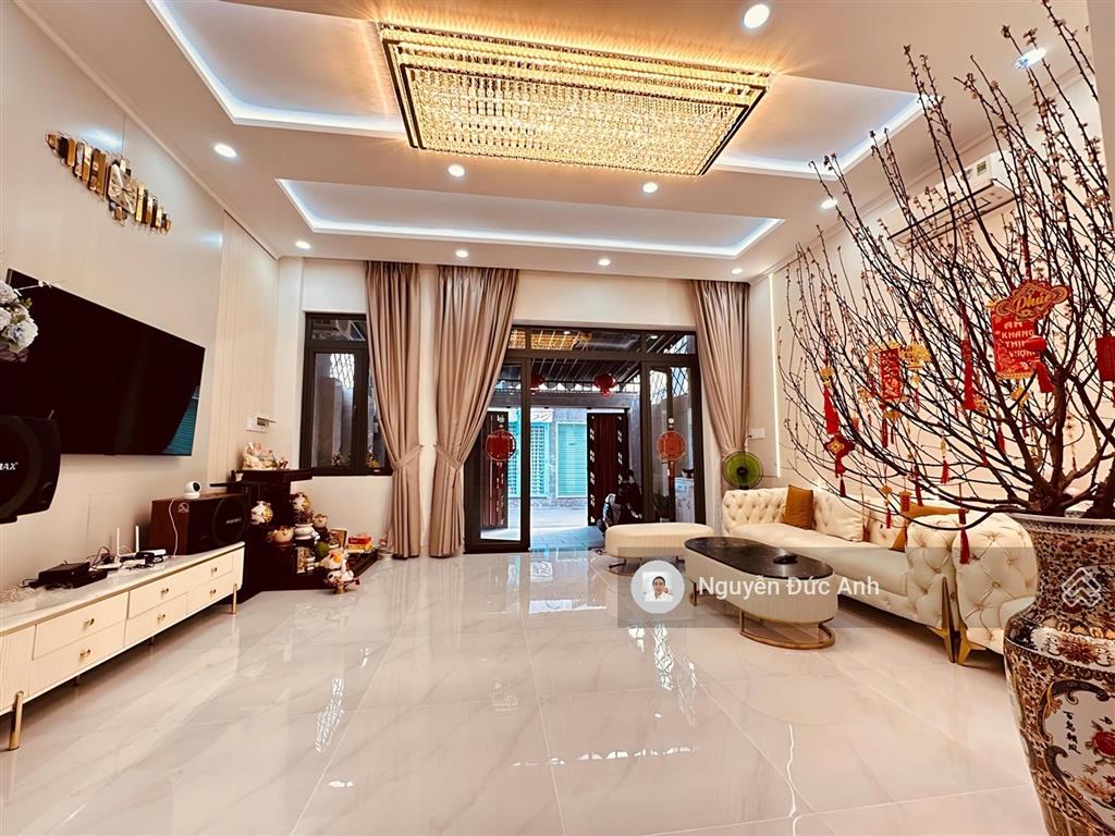 (6m*18m) btct 4tầng 5pn master, 1sẹc xe tải thông, 3căn ra mt, chủ xây ở nội thất thang máy cao cấp
