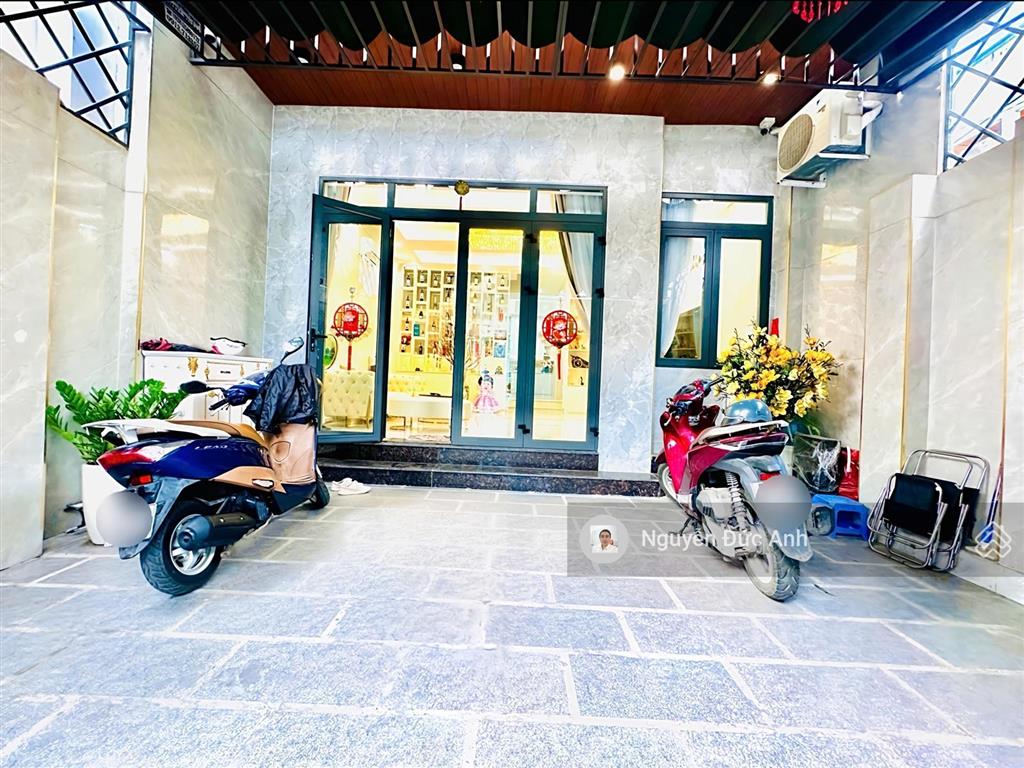(6m*18m) btct 4tầng 5pn master, 1sẹc xe tải thông, 3căn ra mt, chủ xây ở nội thất thang máy cao cấp