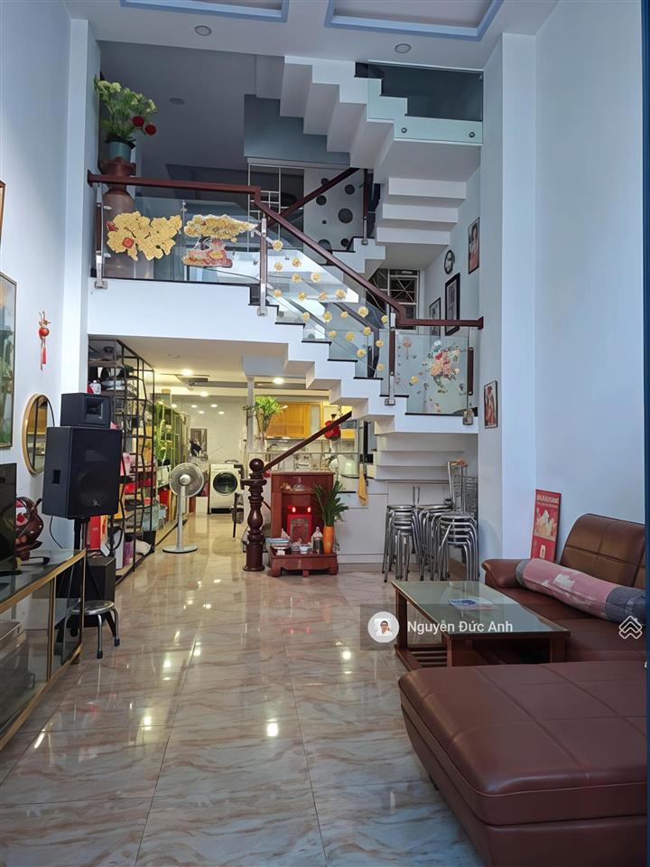 1/ hẻm xe tải ôtô ngủ nhà, shr vuông (4.5m*15m), chủ xây ở tâm huyết đúc 4tầng, nội thất đẹp ở ngay