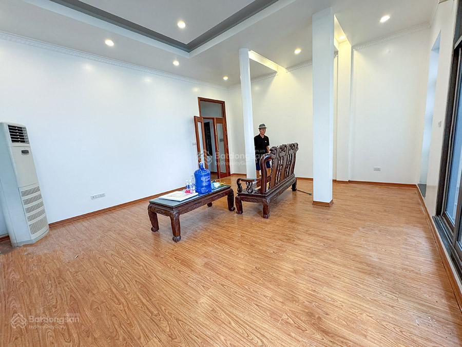 Cho thuê nhà riêng 4 pn rộng rãi tại tây hồ