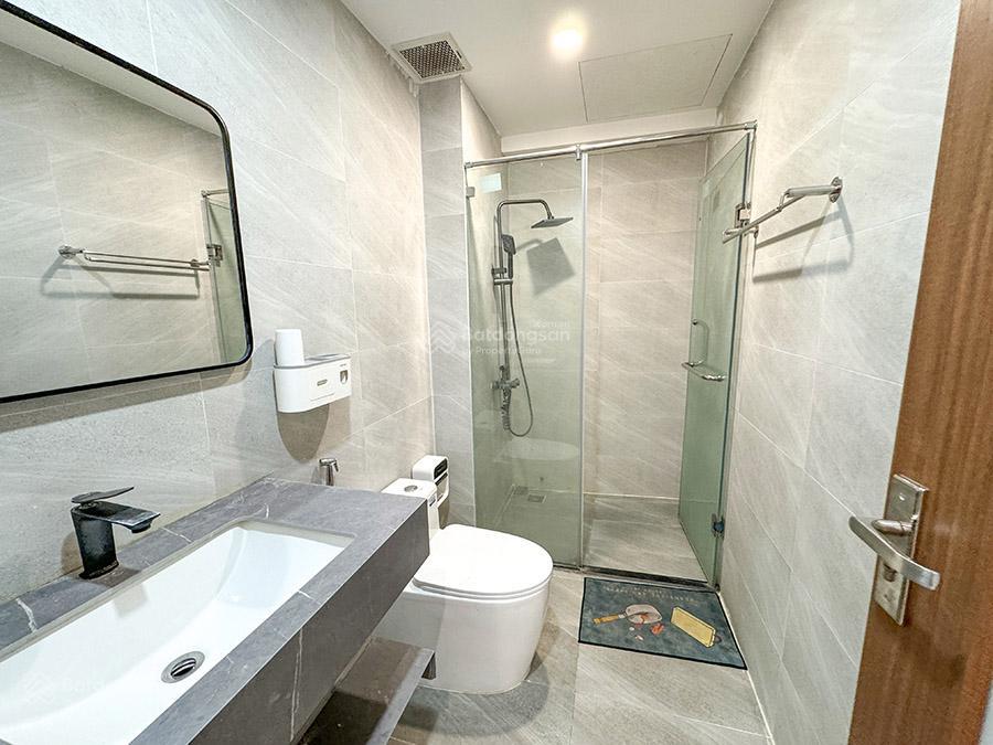 Cho thuê nhà riêng 4pn tại đặng thai mai, tây hồ
