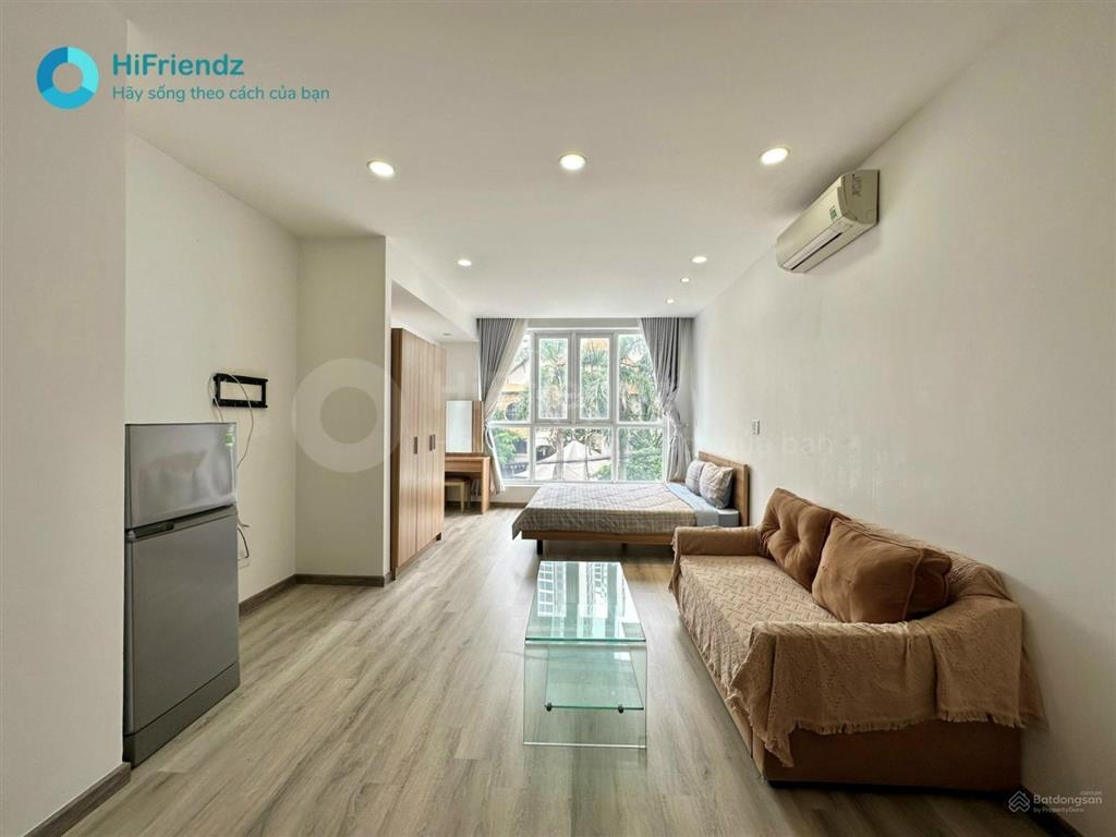 Trống lại chdv cửa sổ lớn tại thảo điền, quận 2