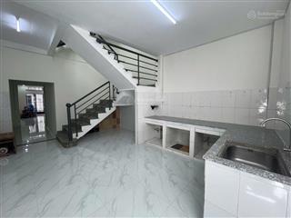 Nhà mới 81m2 ở ngay xe hơi đỗ cửa có pn trệt gần kênh tham lương