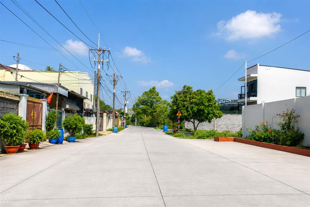 Đất full thổ cư  ngang lớn 8m  ngay trung tâm  giá mềm  tân an hội