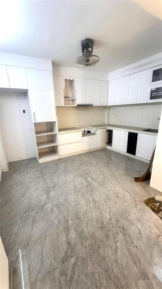 Nhà đẹp 56m2 nhỉnh 5 tỷ hẻm xe hơi sát bên gò vấp